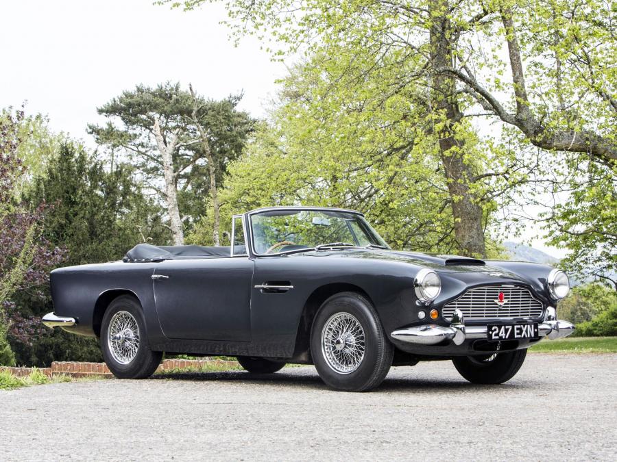  Aston Martin DB4 Convertible 1962 года  (фото 22 из 41)